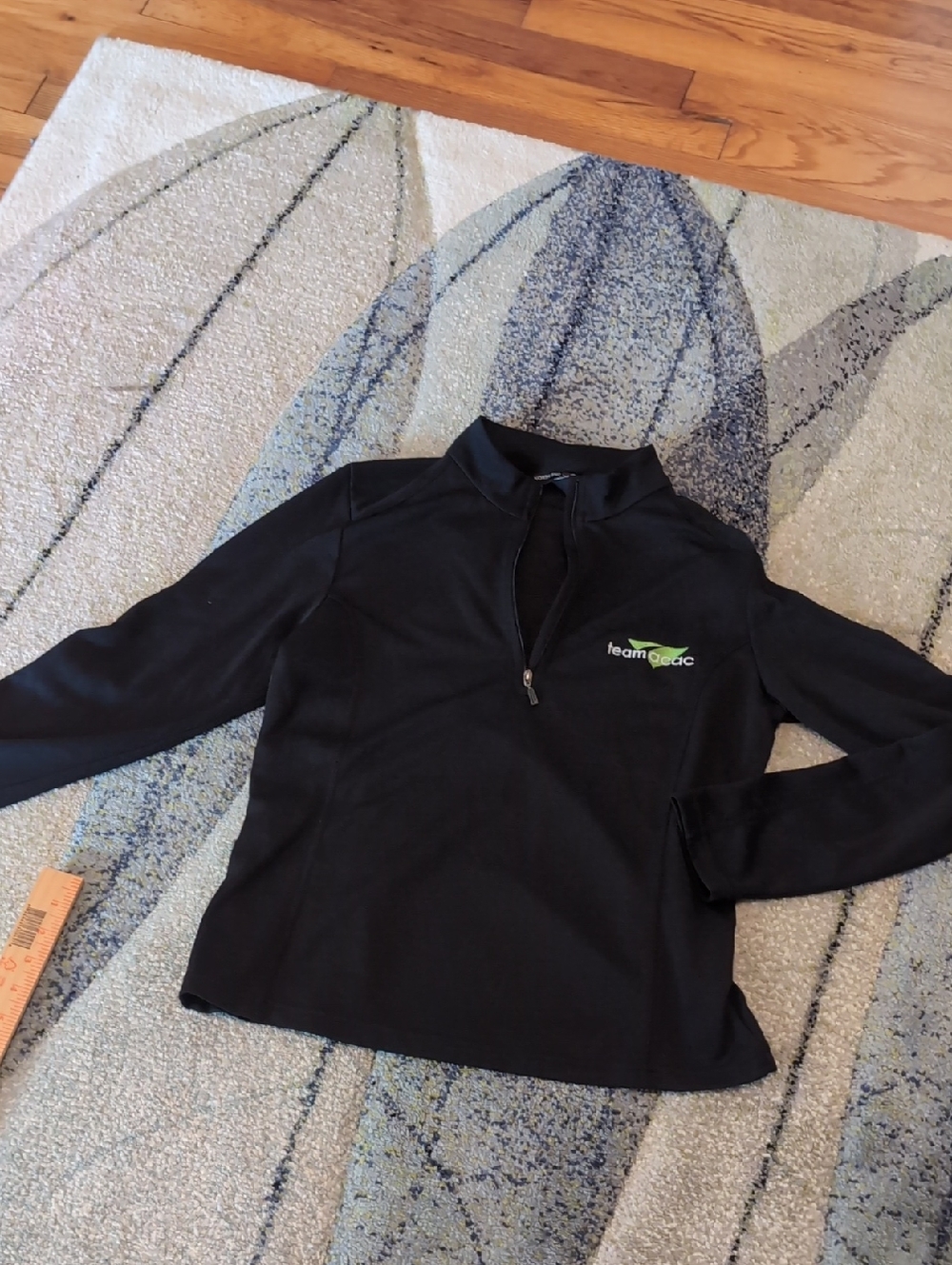 🌼Black Quarter-Zip Pullover